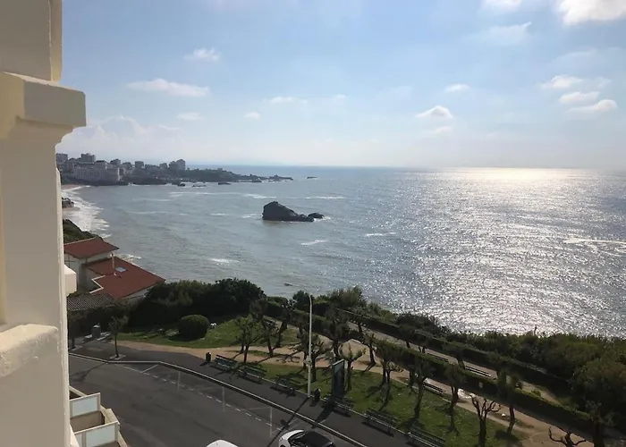 3* Vue Parking Regina Et Golf Apartament